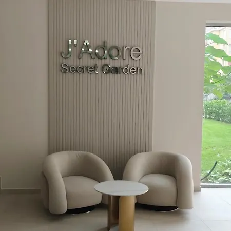 アパート J'adore Secret Garden 